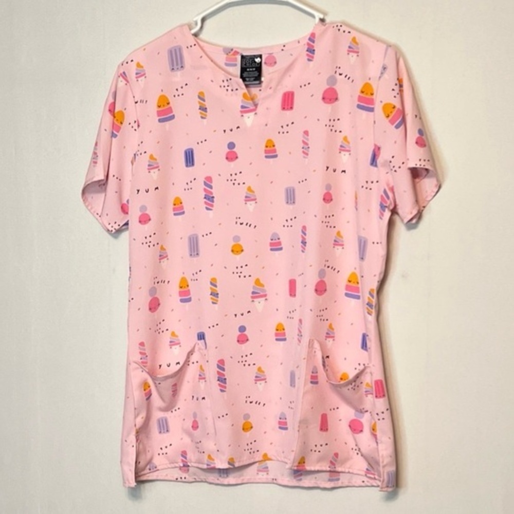 Zoe + Chloe Women's Medium M Scrub Top Pink Sweets Print Nurse.